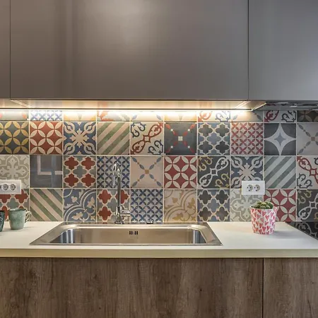 Daire Andy's & Hari's Elegant Town Studios, By Zantewize *