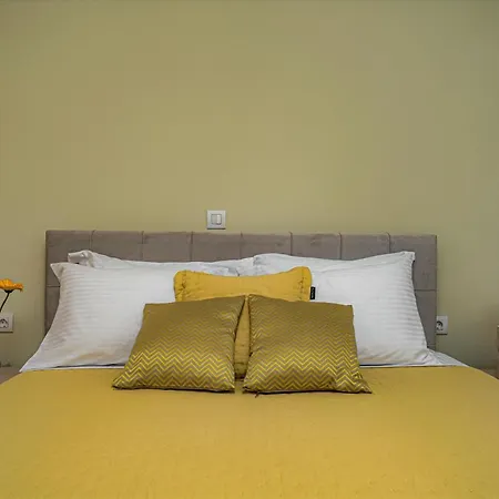 Andy's & Hari's Elegant Town Zákynthos by