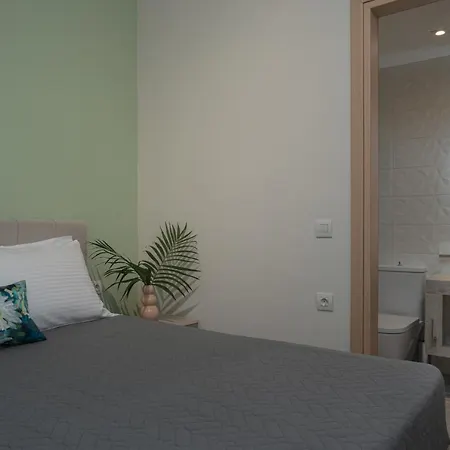 Andy's & Hari's Elegant Town Studios, By Zantewize * Zakynthos Town