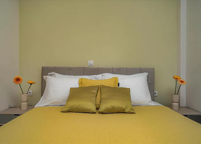 Andy's & Hari's Elegant Town Studios, By Zantewize Zakynthos