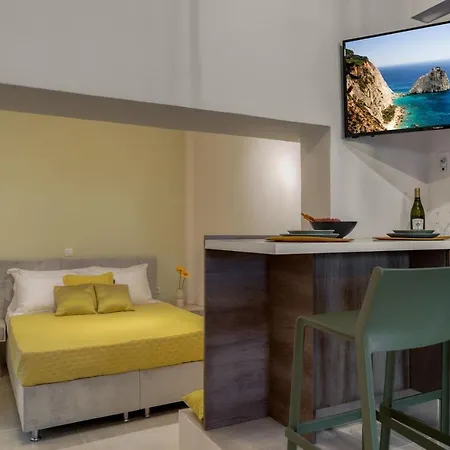 公寓 Andy's & Hari's Elegant Town Studios, By Zantewize 扎金索斯镇